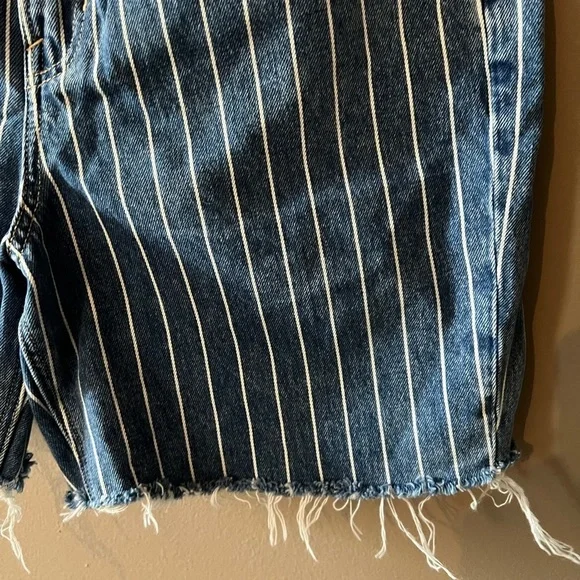 American Eagle Outfitters Striped Mom Shorts - Picture 5 of 6